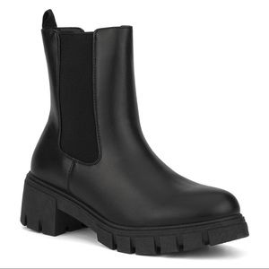 Olivia Miller Arianna women's block heel Chelsea boots size 6.5